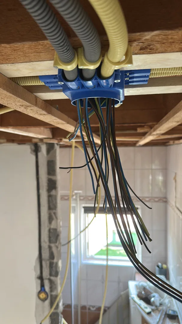⚡ Tüm elektrik işlerinizde kaliteli, güvenilir ve titiz hizmet!Aşağıdaki... (5/5)