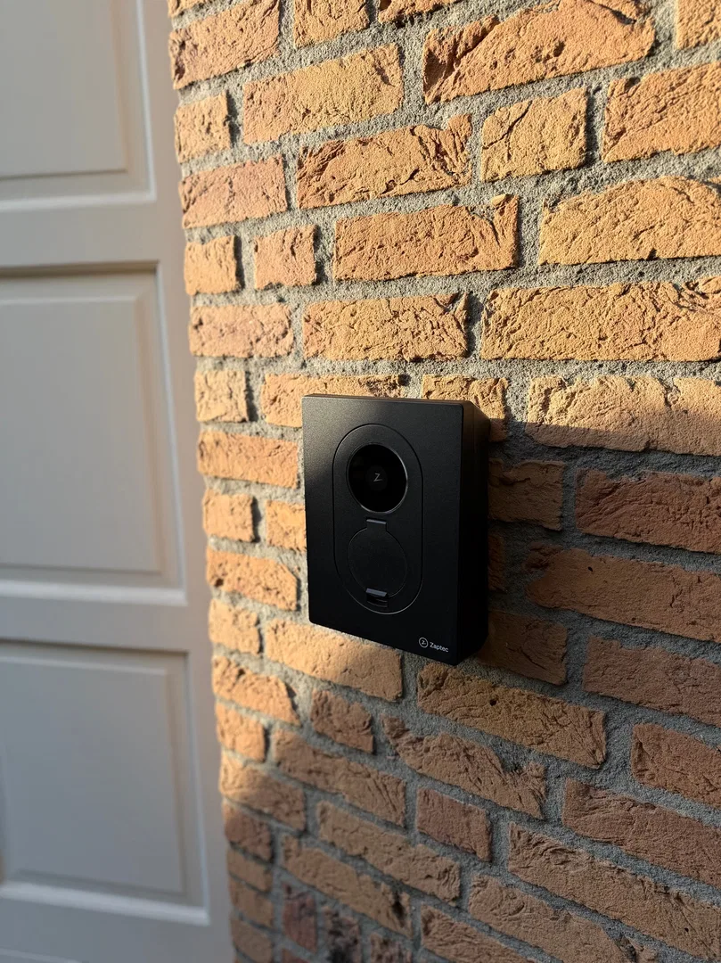 Eelektrikli arac icin sarj aleti. Ev charger. Laadpaal. (1/5)