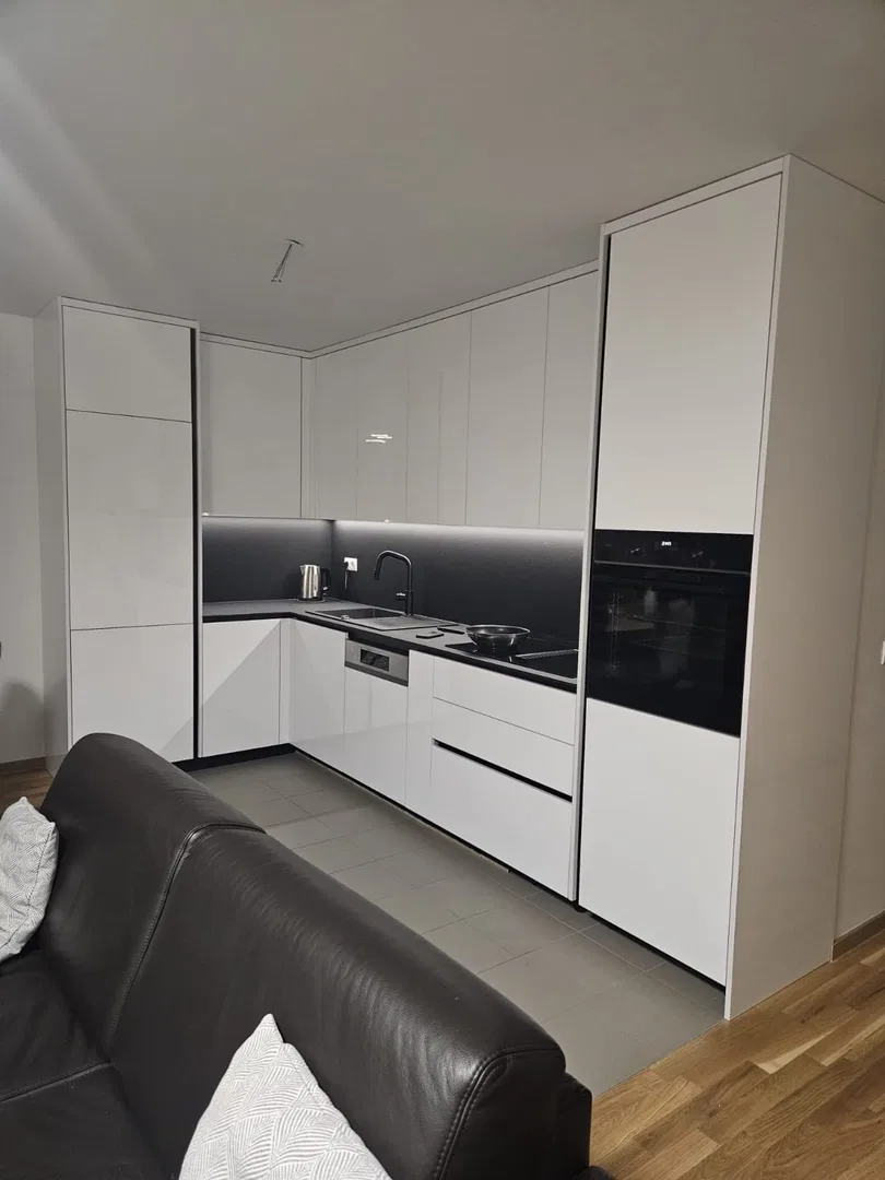 Amsterdamdecorbouw.com info@amsterdamdecorbouw.com her turlu mutfak imalat... (2/5)