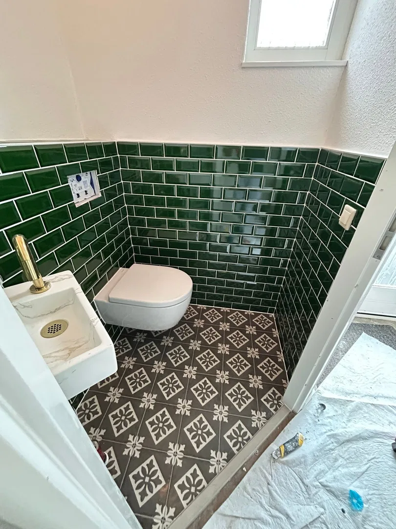 π³π± Is uw oude toilet toe aan vernieuwing? π½β¨ StapVoorStap Bouw transformeert... (3/5)