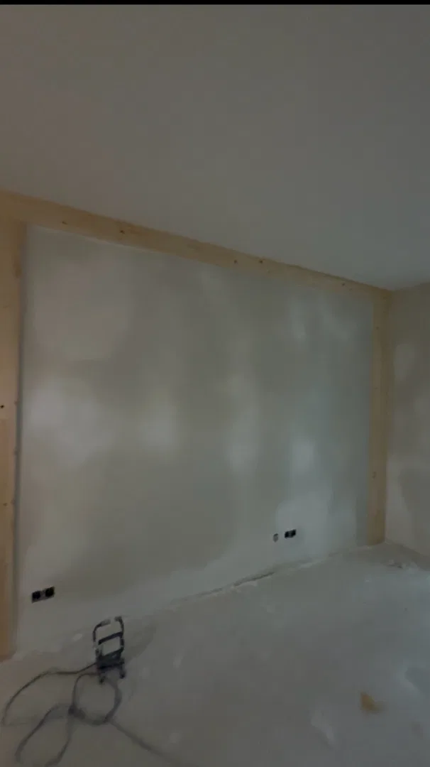 Are your walls old, damaged, or in need of a refresh? 🧱 We provide... (5/5)